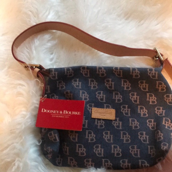 Dooney & Bourke Handbags - Brand new Dooney& Bourke mini Bag